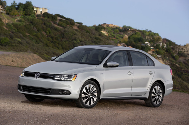 New Volkswagen Jetta Hybrid (6).jpg